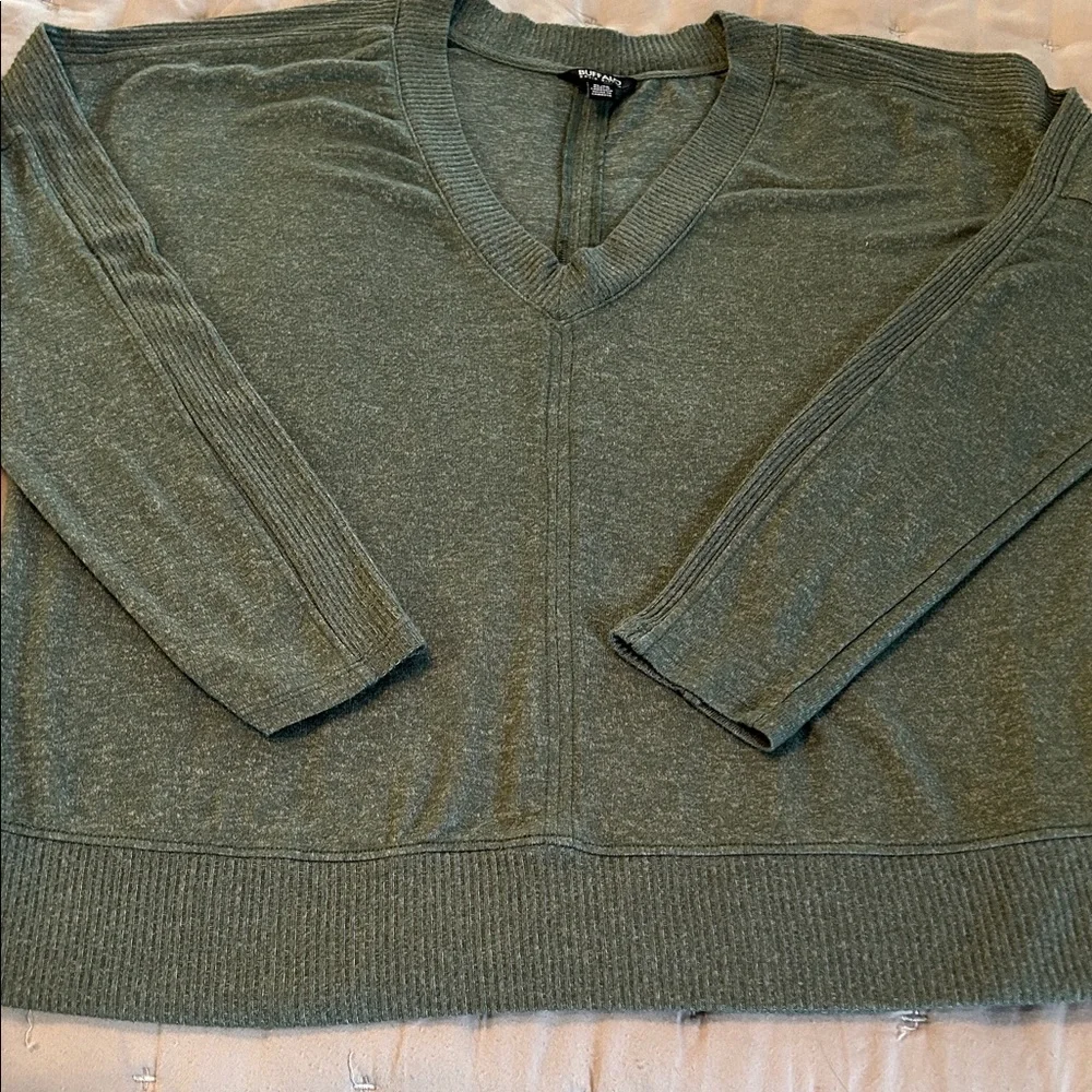 5 for 25$ Buffalo David Bitton Green Sweater